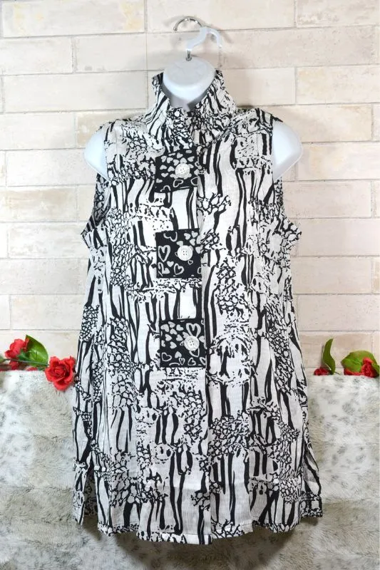 Adore  Heart Patch Sleeveless Tunic Blouse - Black White