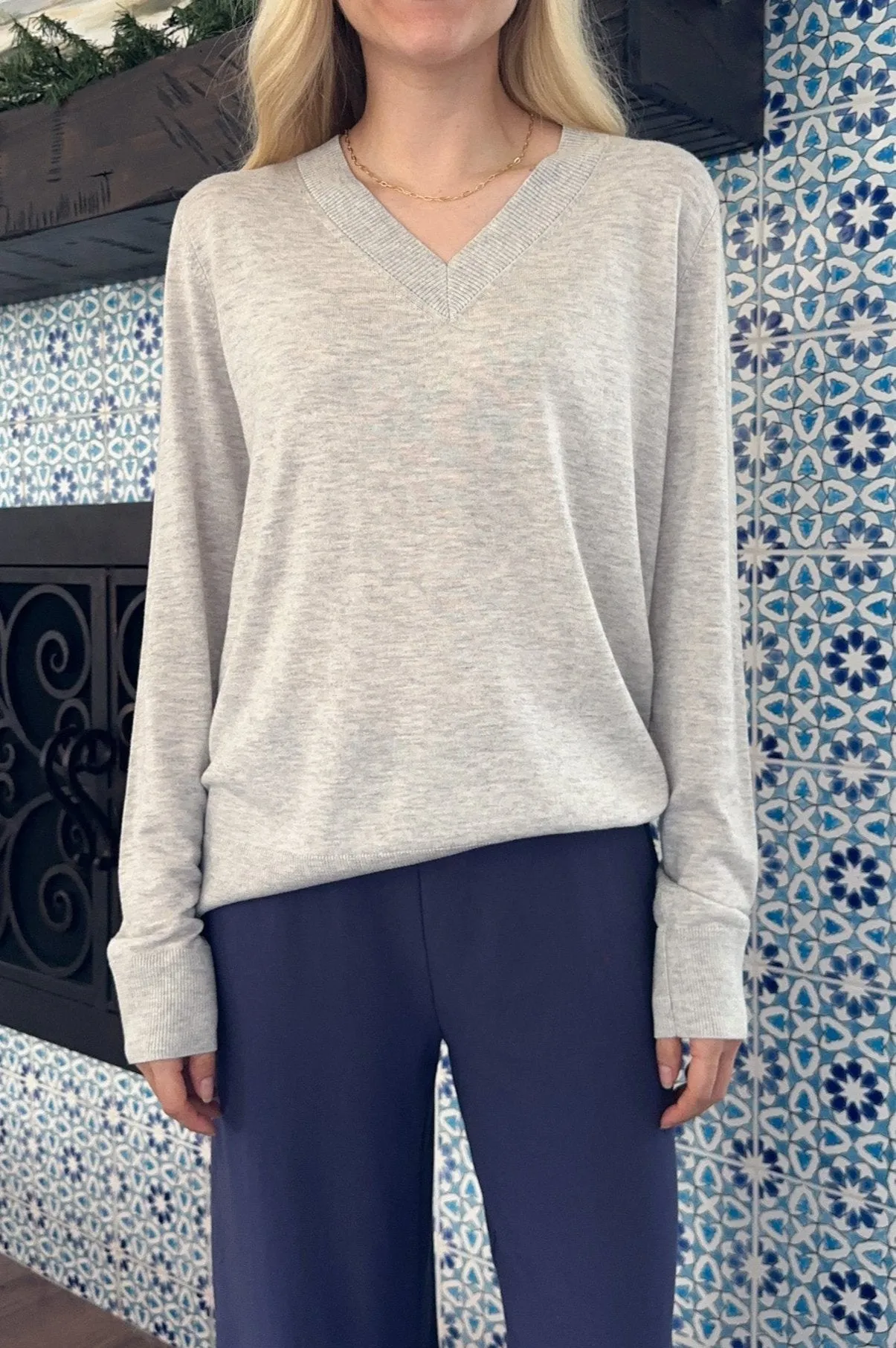Bennett Lightweight V Neck Sweater Top