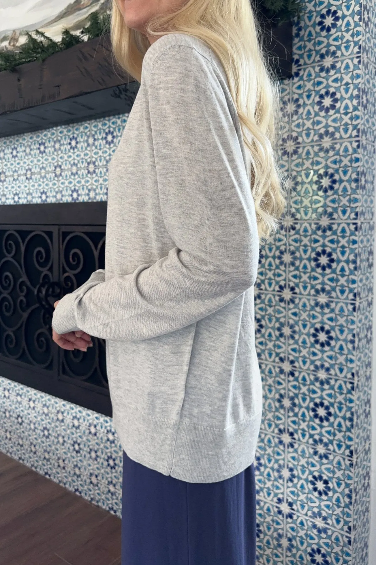Bennett Lightweight V Neck Sweater Top