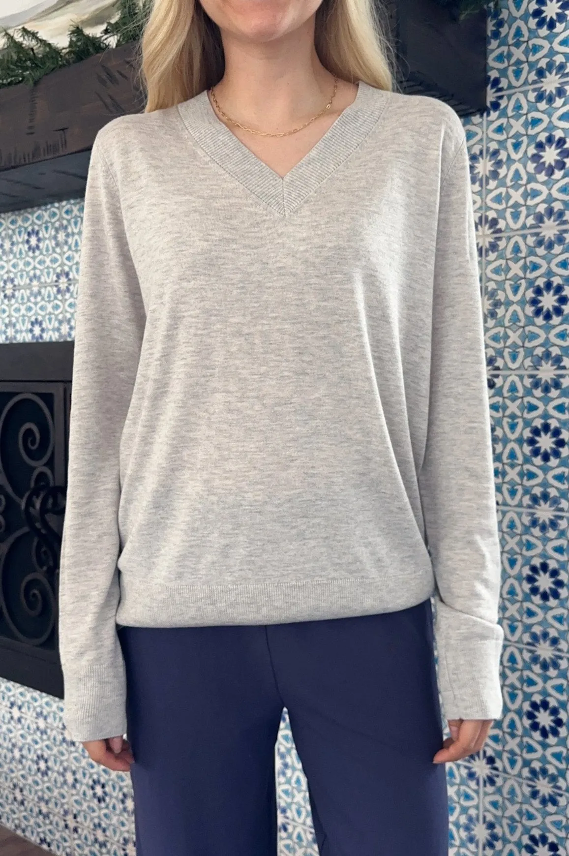 Bennett Lightweight V Neck Sweater Top