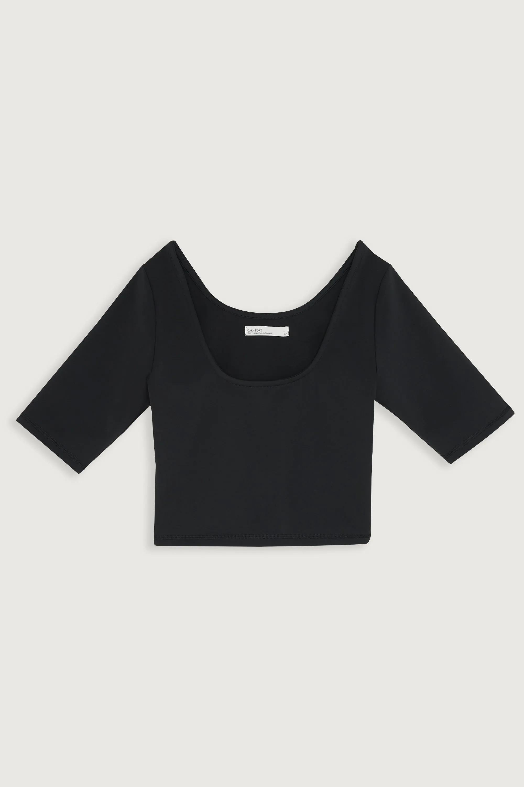 CROPPED SCOOP NECK TEE