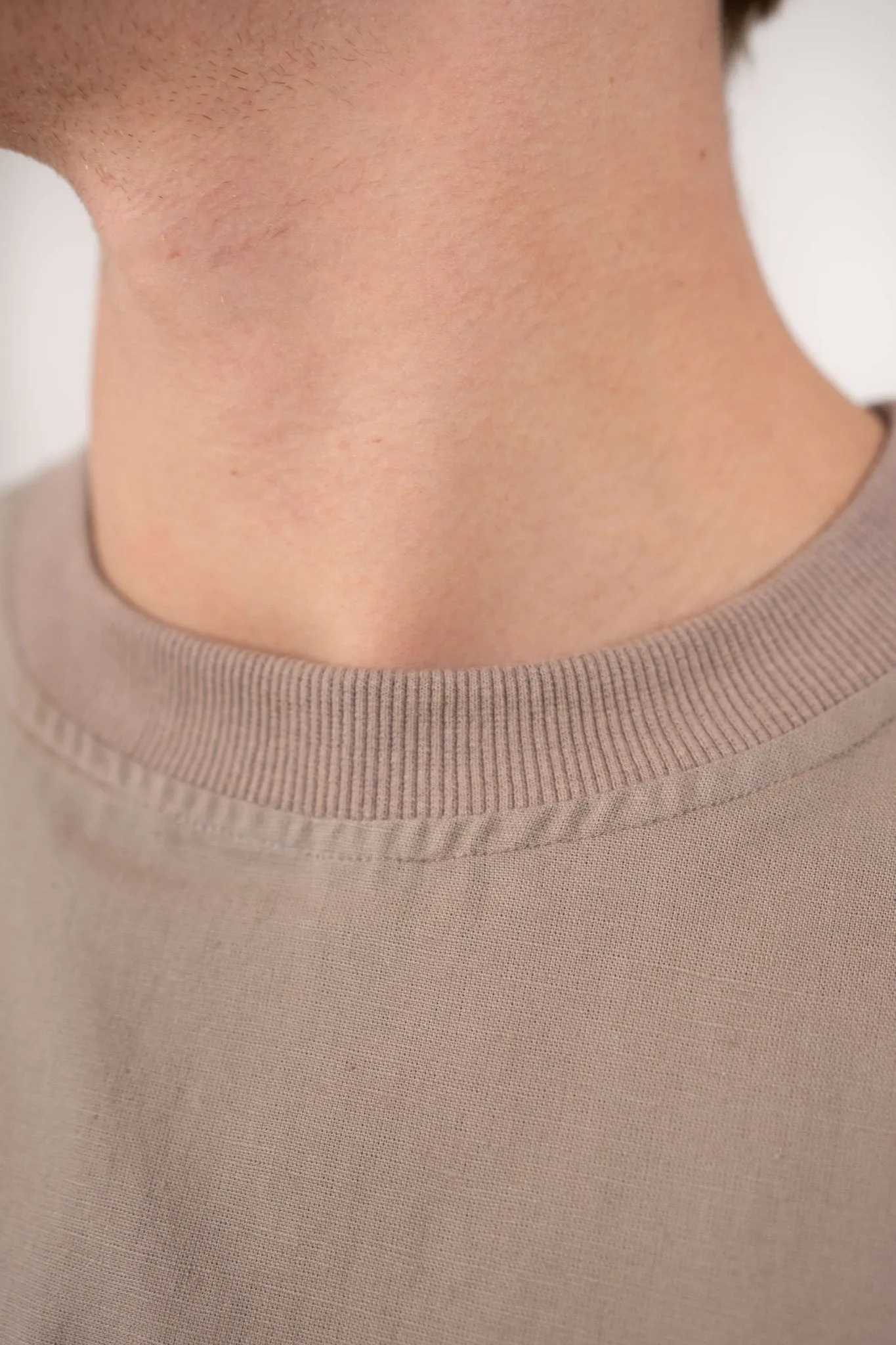 linen T-shirt mocha