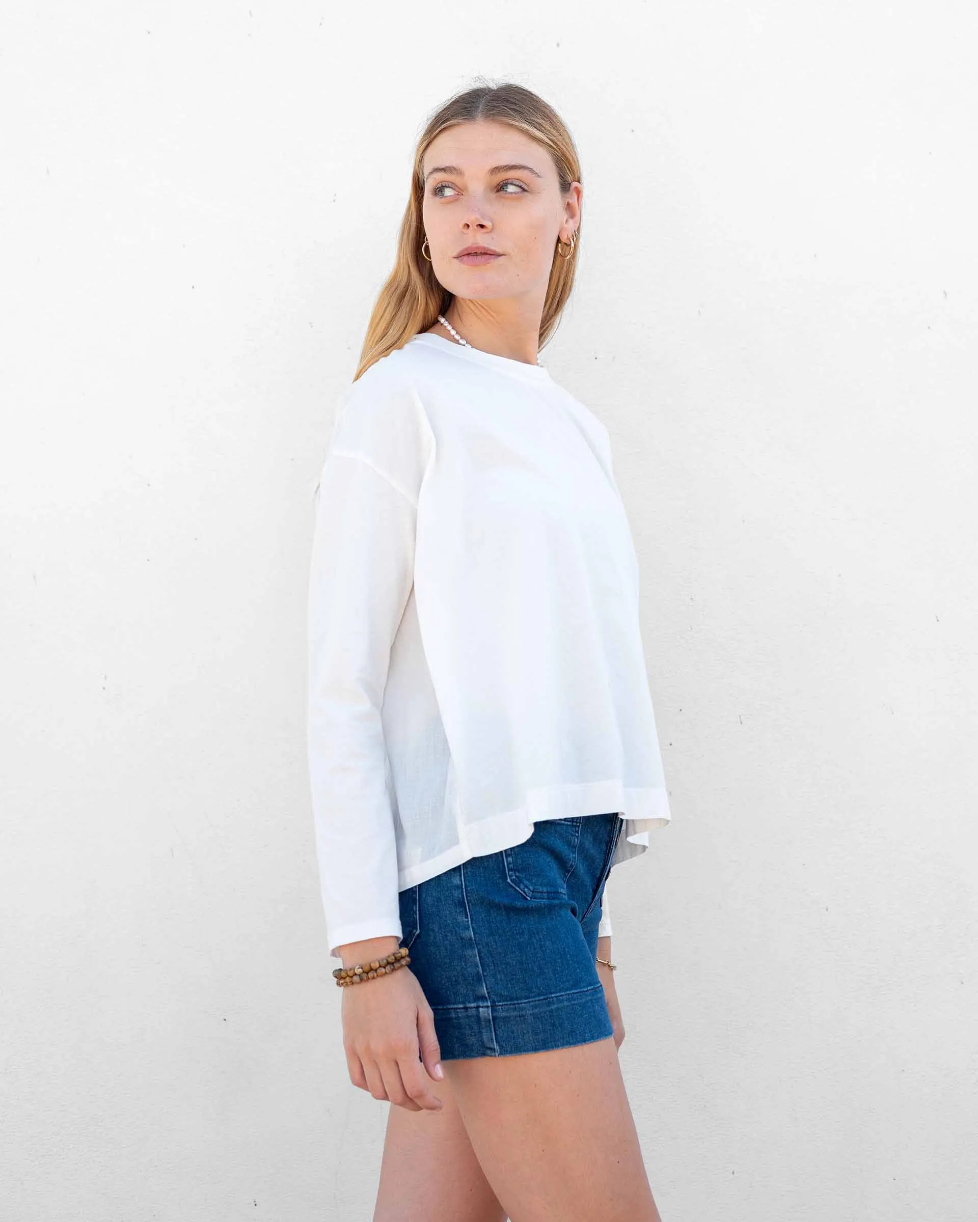 Moderne Crewneck Tee