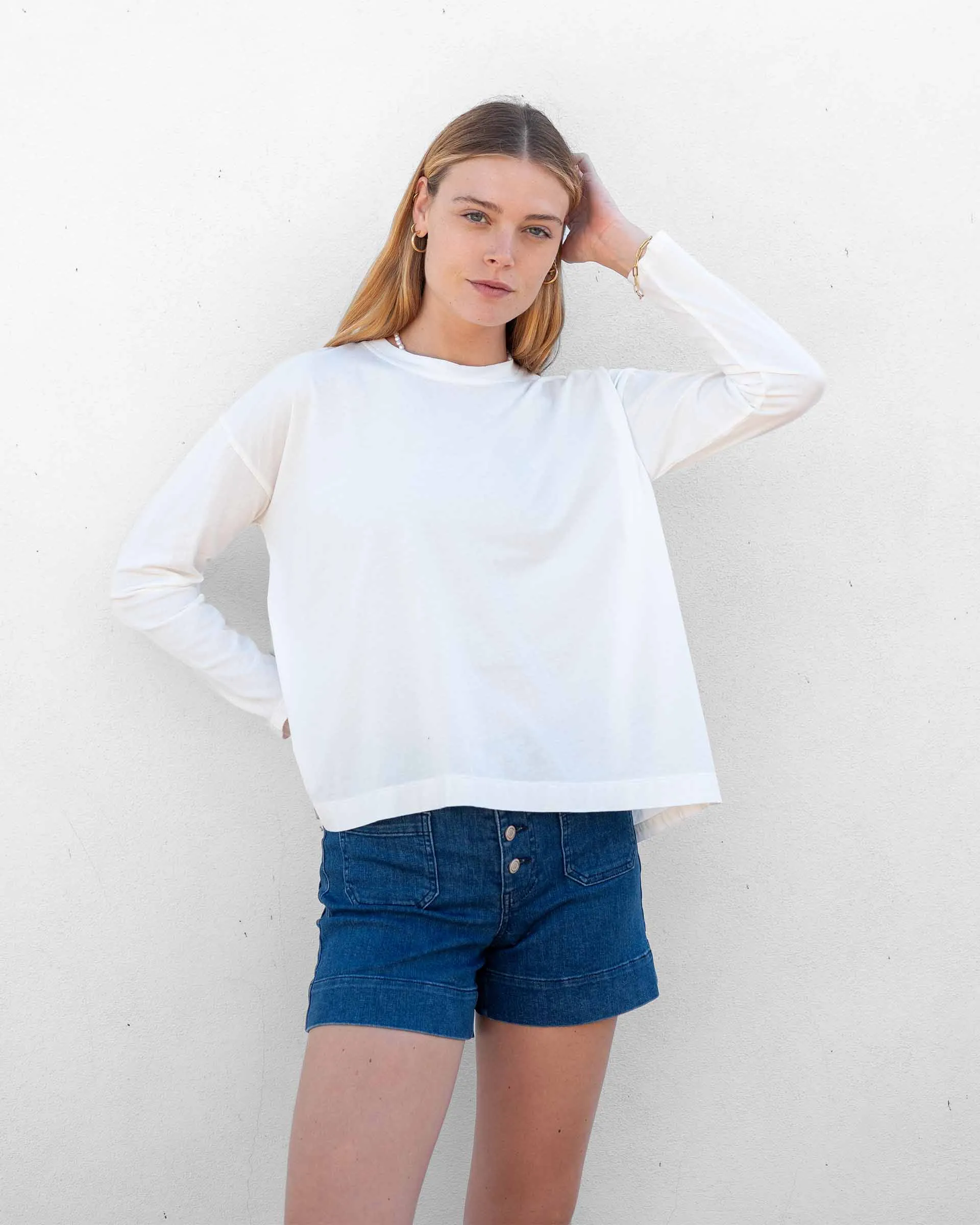 Moderne Crewneck Tee