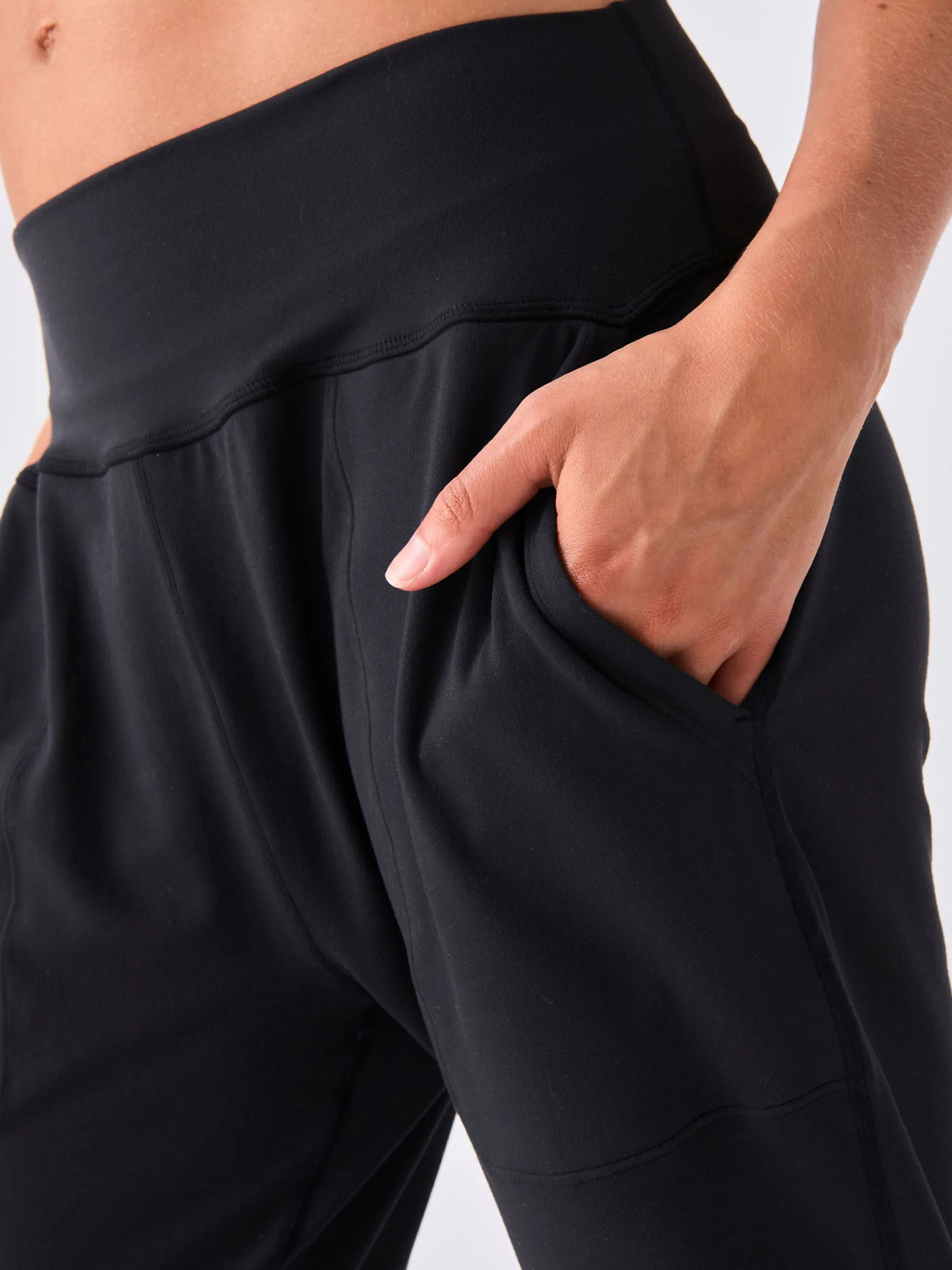 Soft Touch Everyday Jogger - Black